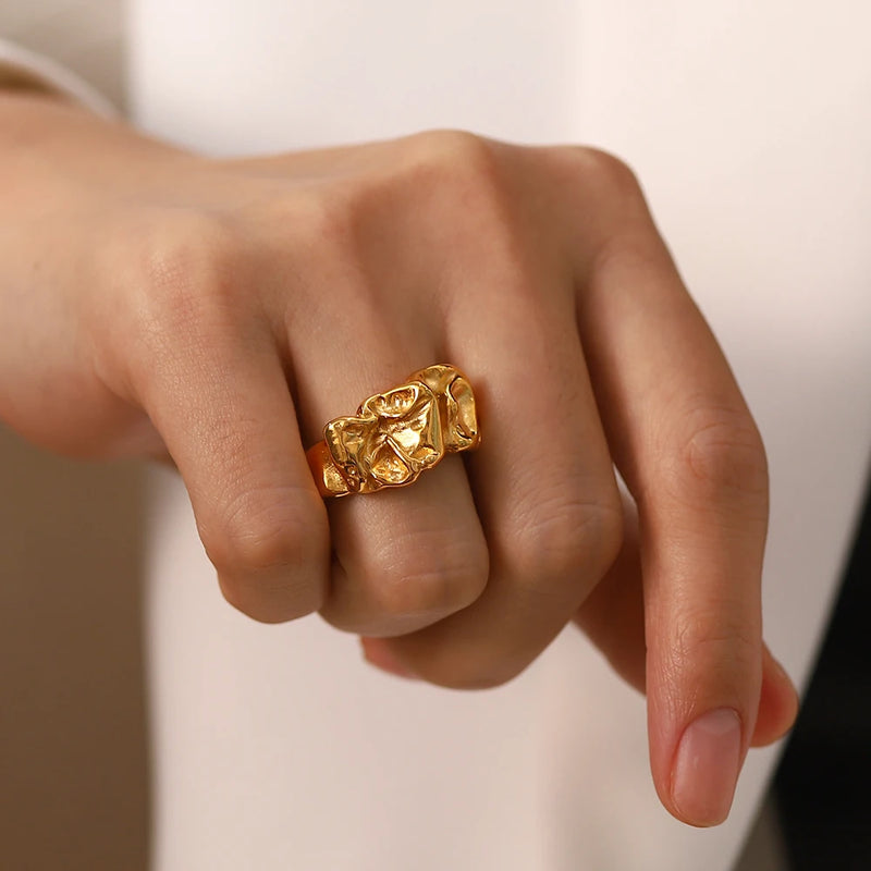 Gold Crumpled Ring - nahzshop