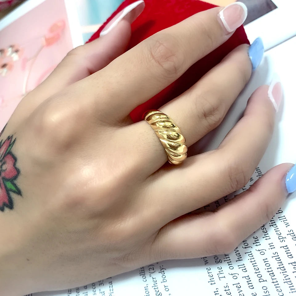 Croissant Chunky Rings - Nahzshop