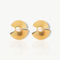 Pearl Fan Earring - Nahzshop