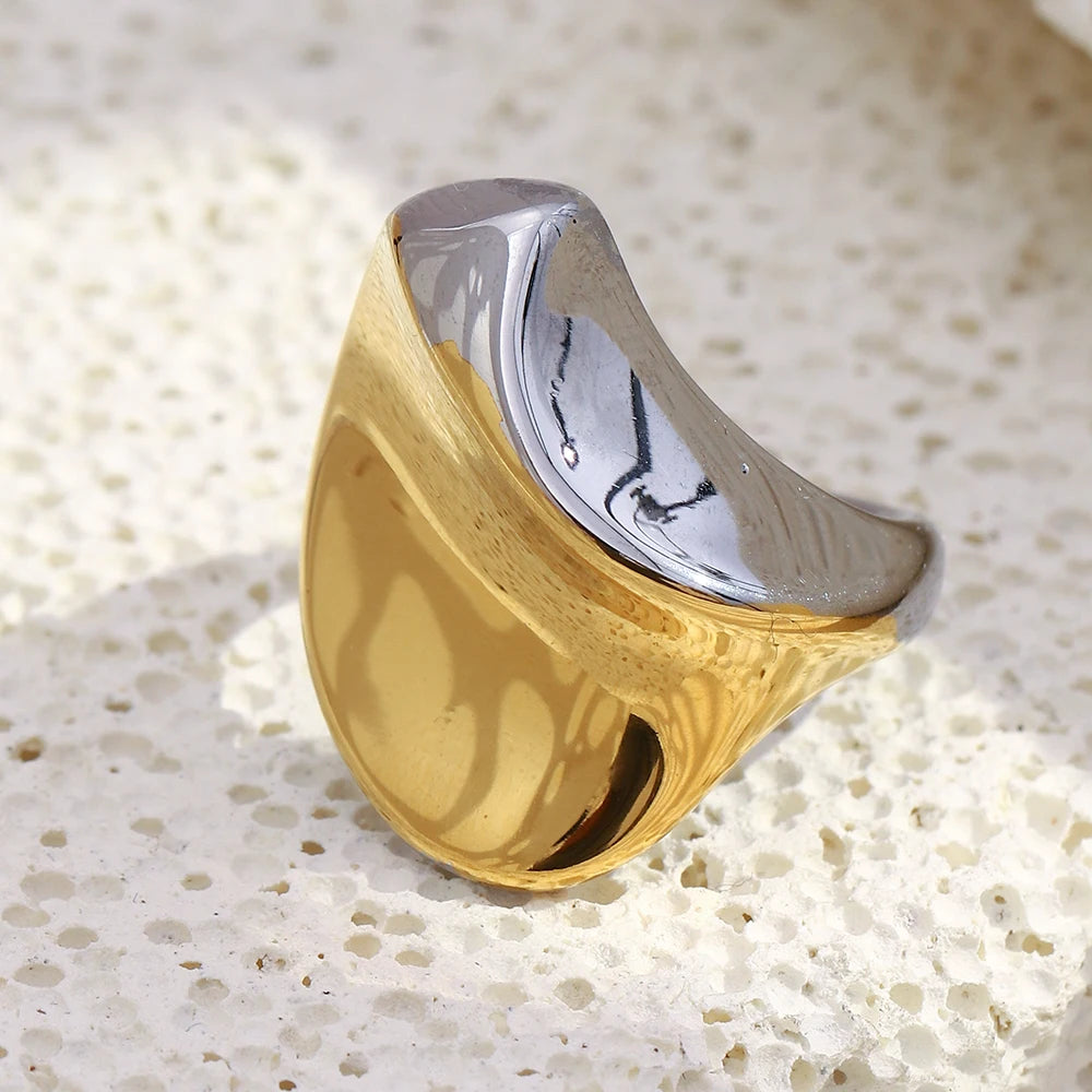 Monolith Ring