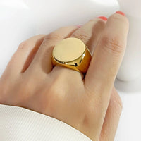 Gold Round Signet Ring - Nahzshop