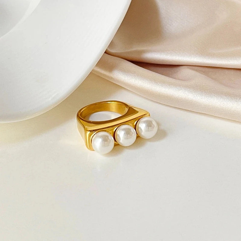 Pearls Gold Ring - nahzshop