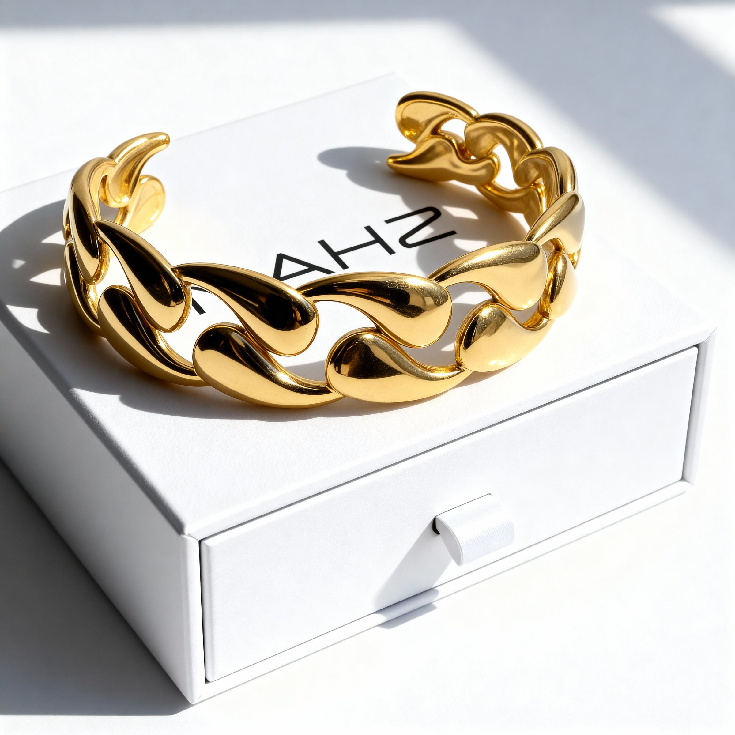 Water‑Drop Hollow Bracelet
