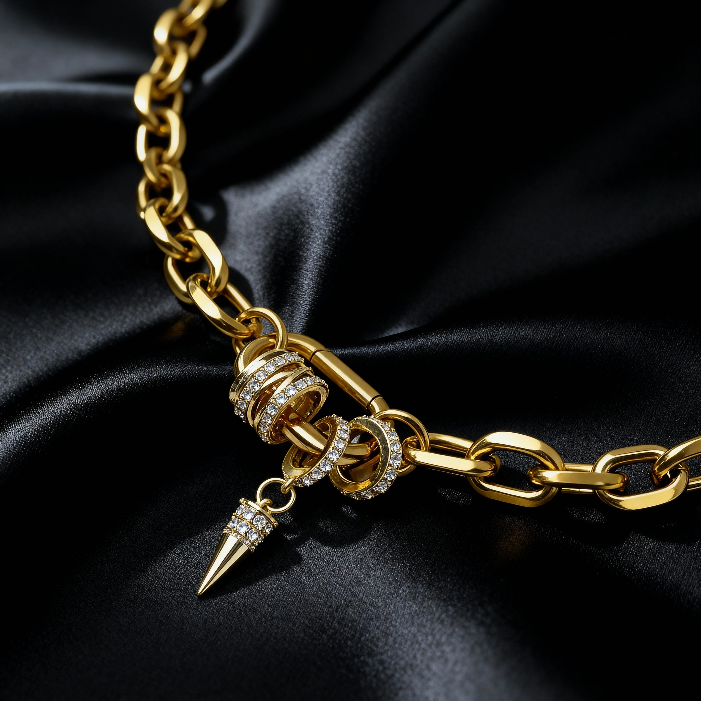 Spike Pendant Chain Necklace