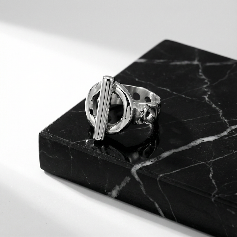 Toggle Statement Ring
