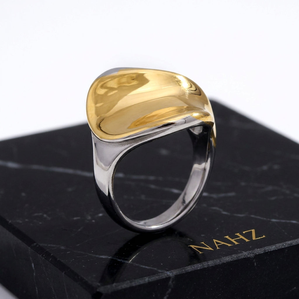 Monolith Ring