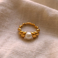 Croissant Pearl Ring - Nahzshop