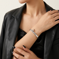 Veyra Nail Bangle