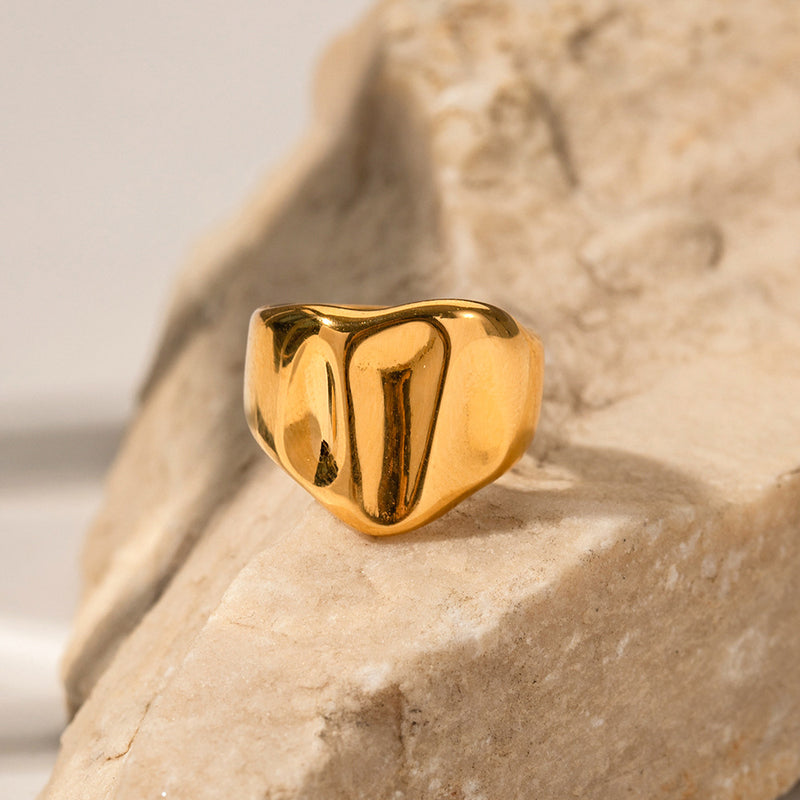 Wavy Gold Ring - Nahzshop